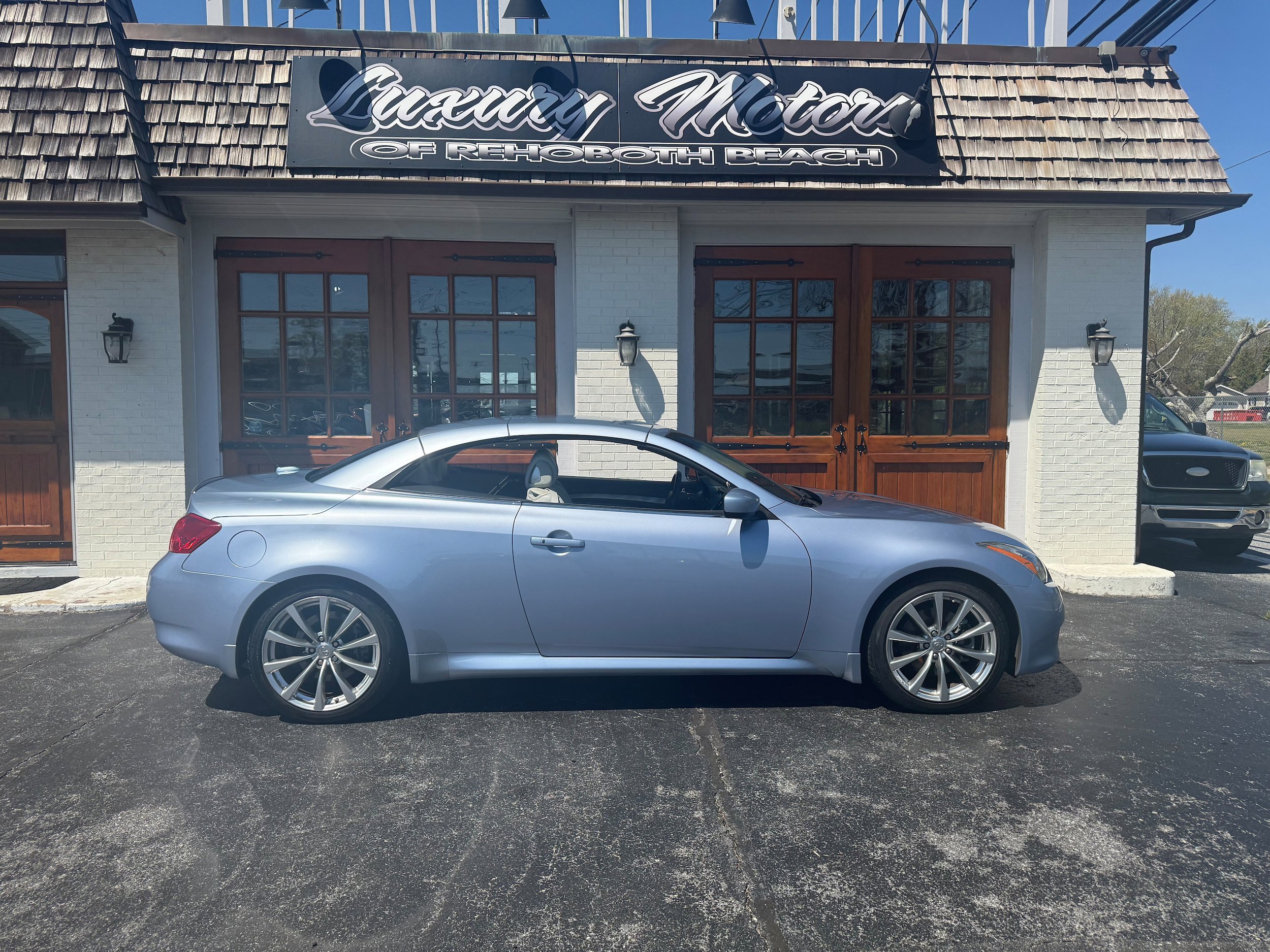 Used 2010 INFINITI G37 Sport w/ Premium Pkg