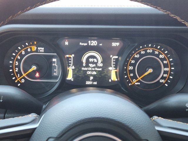 Used 2025 Jeep Gladiator Sport image 7