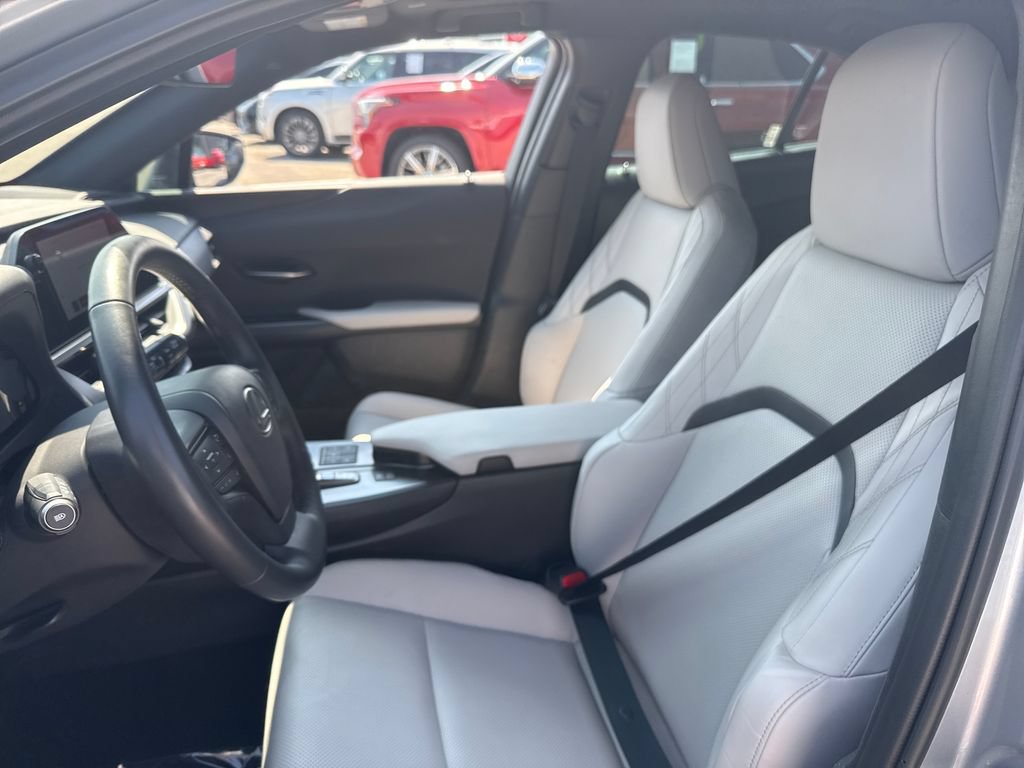 Used 2025 Lexus UX 300h AWD w/ Cold Area Package image 13