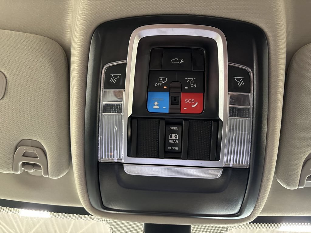 Used 2024 RAM 2500 Laramie AWD/4WD image 47