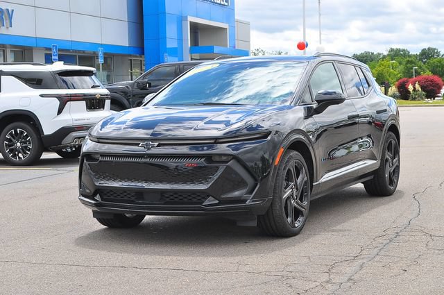 Used 2024 Chevrolet Equinox EV RS FWD image 7