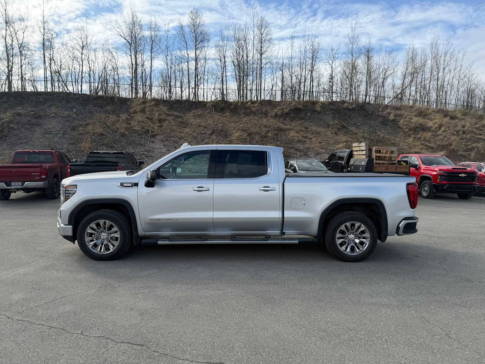 Used 2022 GMC Sierra 1500 Denali w/ Technology Package AWD/4WD image 2