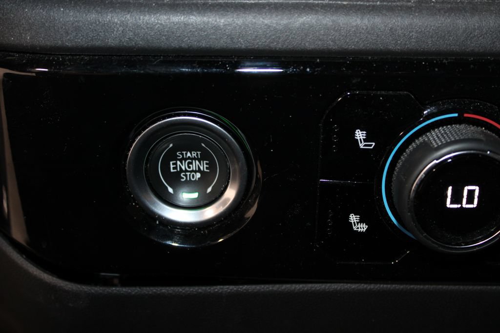 Used 2023 Chevrolet Silverado 1500 LT AWD/4WD image 29