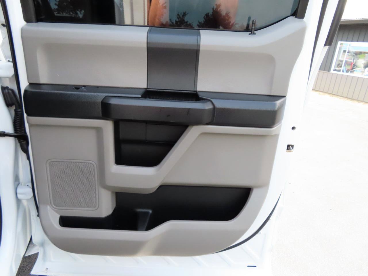Used 2019 Ford F250 XL w/ Power Equipment Group AWD/4WD image 40