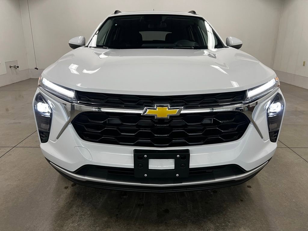 New 2026 Chevrolet Trax LT w/ Sunroof Package image 7