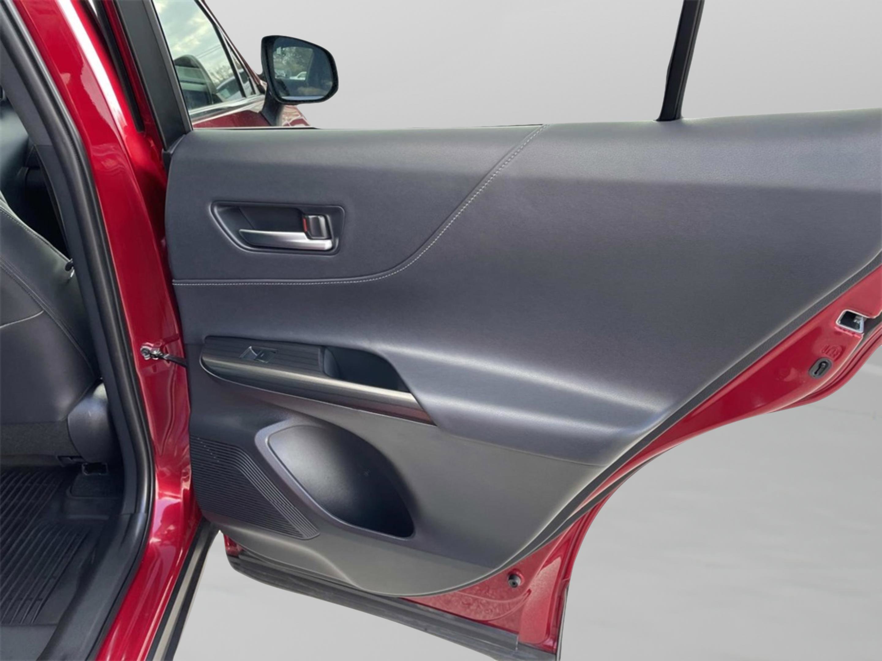 Used 2024 Toyota Venza Limited image 17