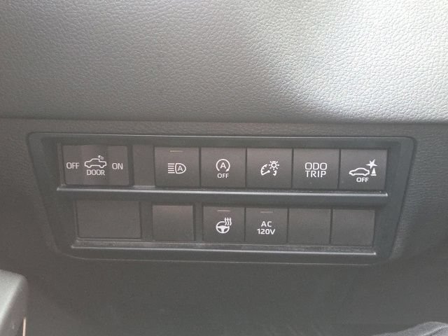 Used 2024 Toyota Tundra Limited AWD/4WD image 21