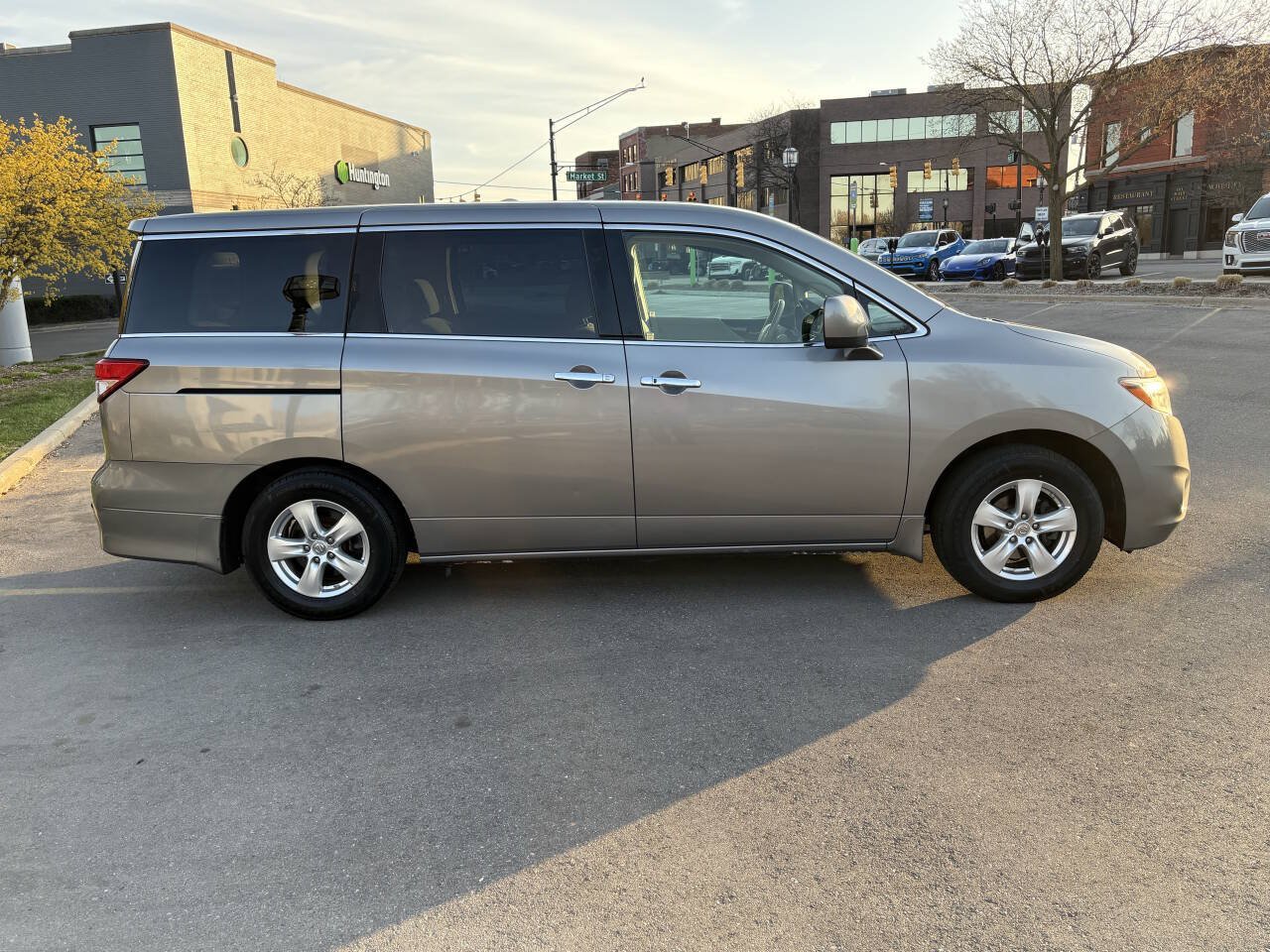 Used 2011 Nissan Quest SV FWD image 8