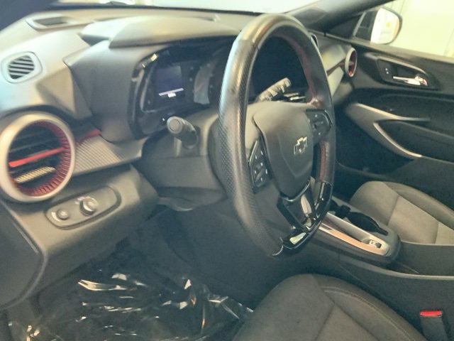 Used 2024 Chevrolet Trax RS image 16