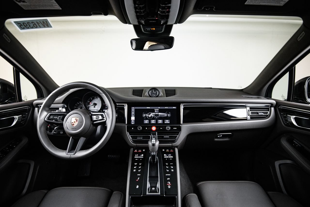 Certified 2026 Porsche Macan S AWD/4WD image 25