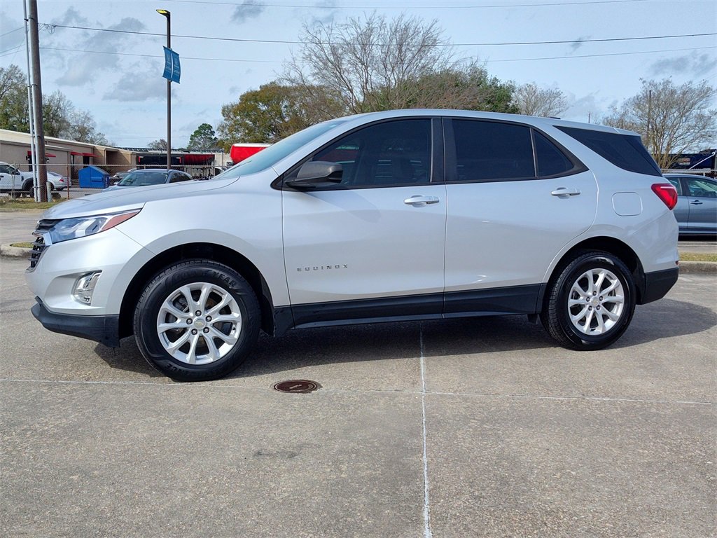 Used 2021 Chevrolet Equinox LS image 3