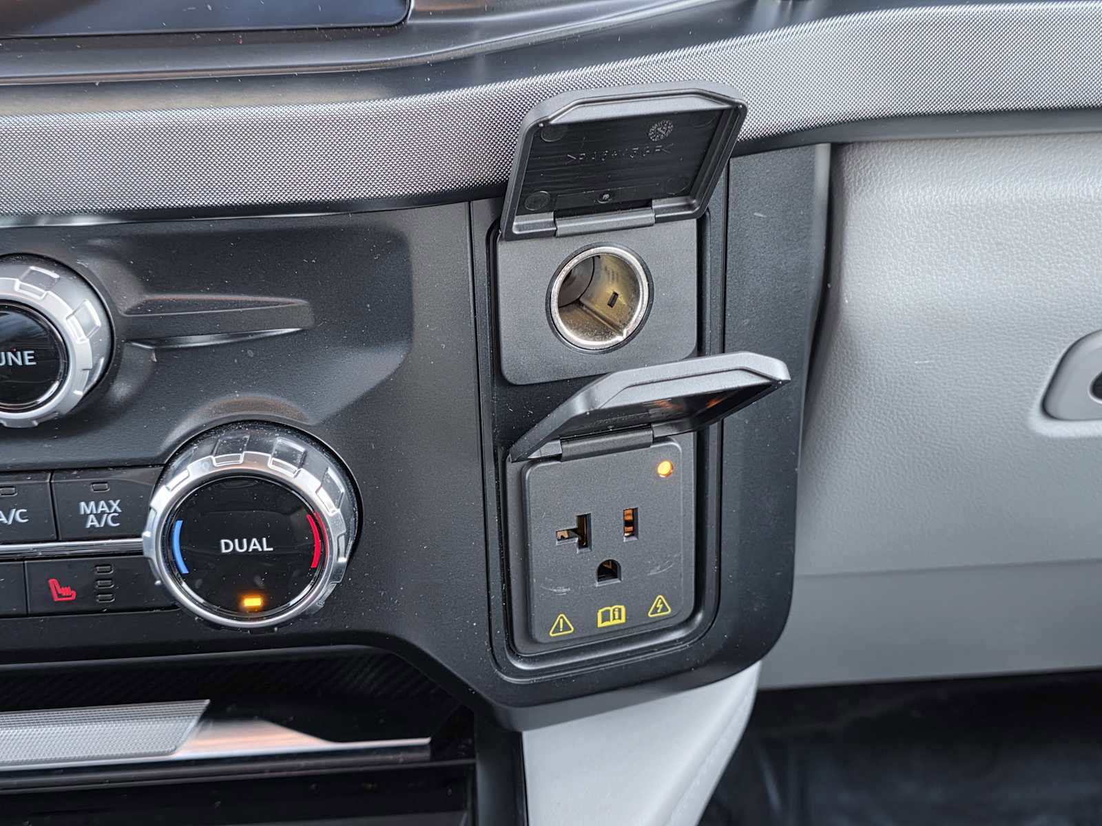 Used 2024 Ford F350 Limited w/ FX4 Off-Road Package image 49