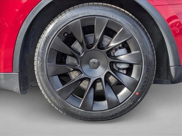 Used 2021 Tesla Model Y Long Range AWD/4WD image 29