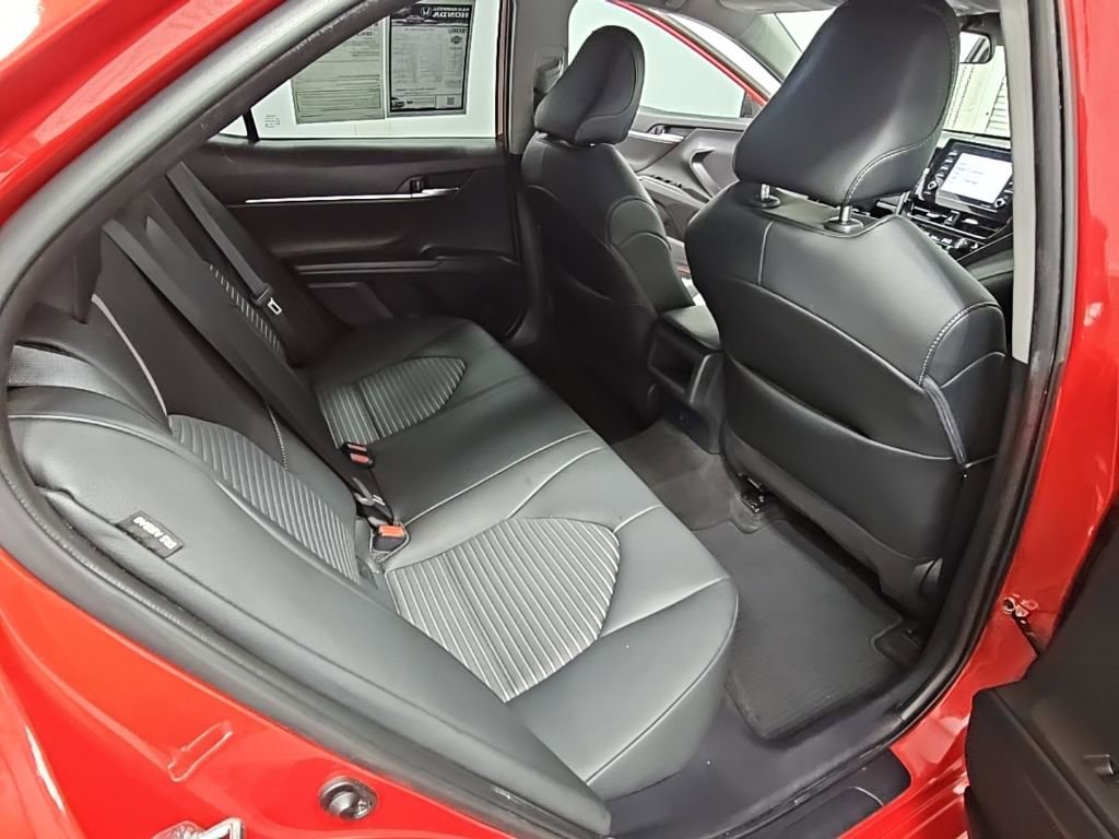 Used 2023 Toyota Camry SE image 32