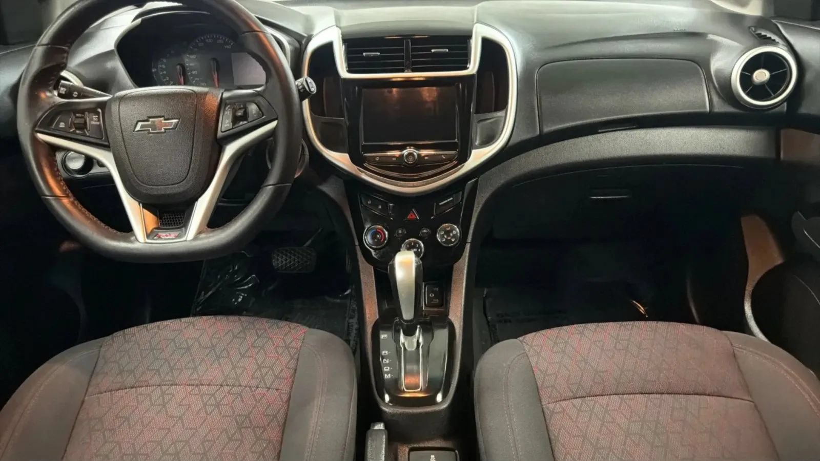 Used 2018 Chevrolet Sonic LT FWD image 15