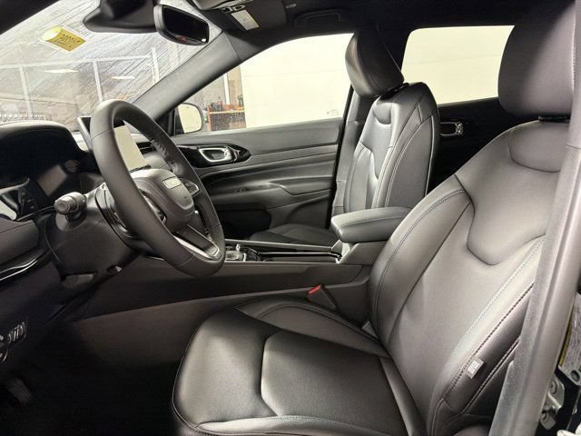 New 2026 Jeep Compass Limited AWD/4WD image 17