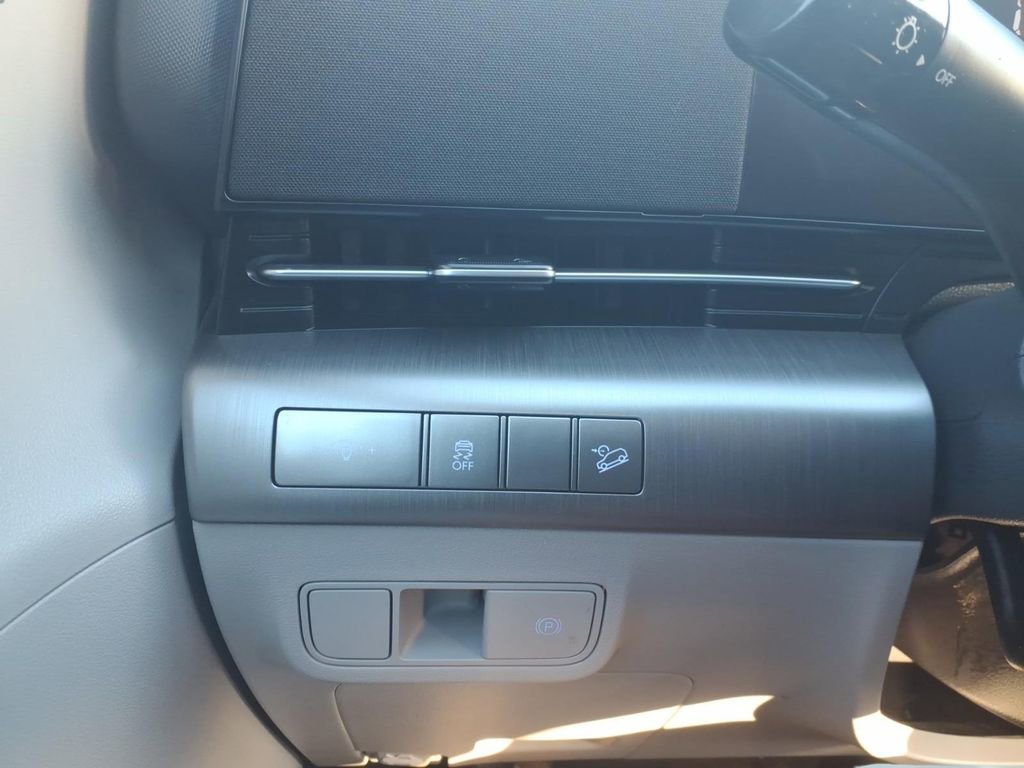 Used 2024 Hyundai Kona SEL image 15