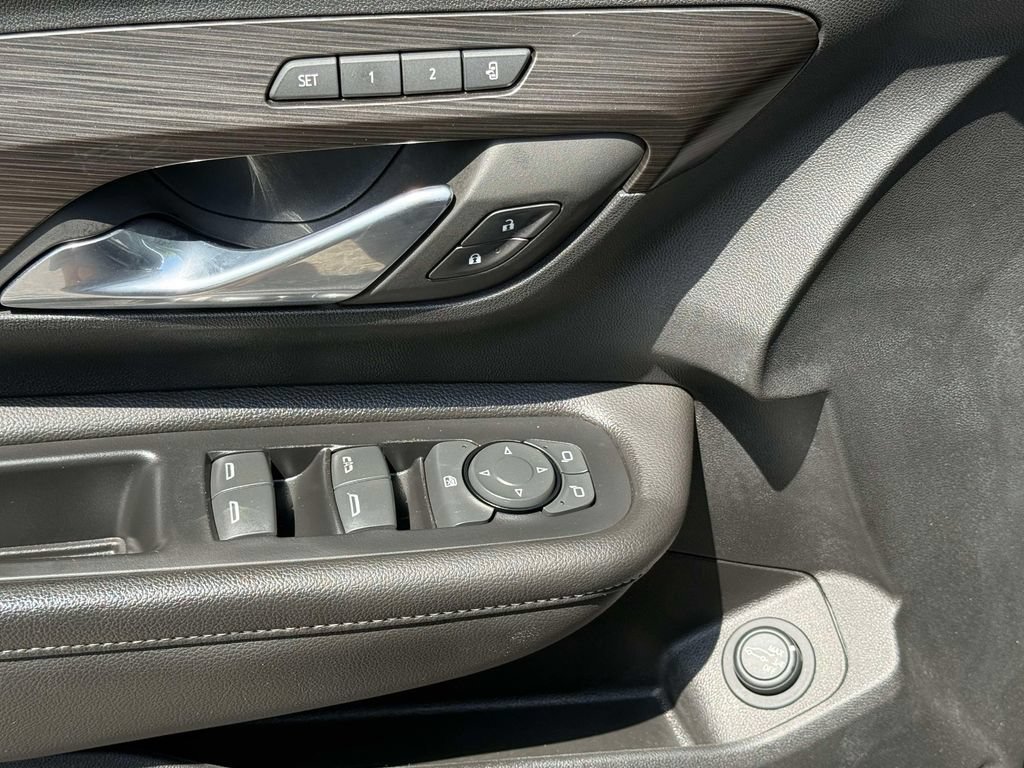 Used 2023 GMC Terrain SLT w/ LPO, Floor Liner Package FWD image 21