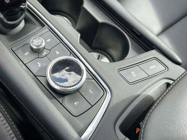 Used 2024 Cadillac XT6 Premium Luxury w/ Technology Package image 32