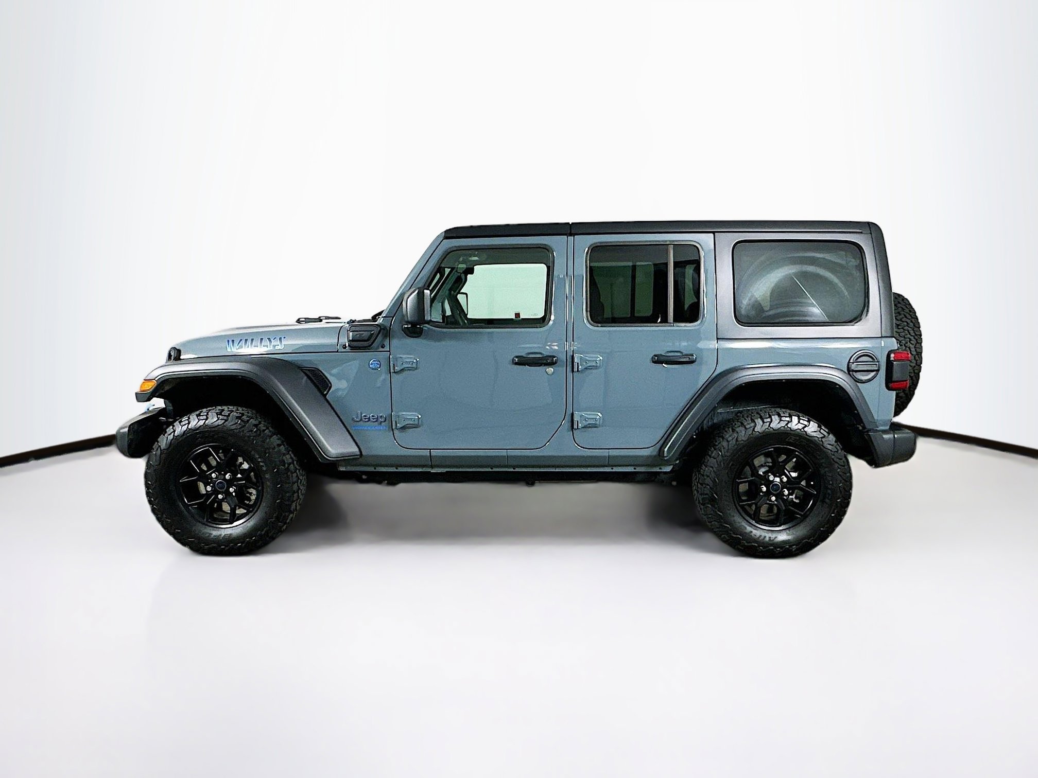 Used 2024 Jeep Wrangler Willys image 4