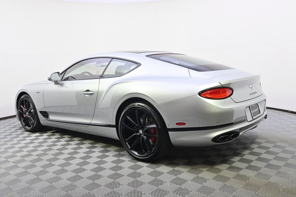 Used 2024 Bentley Continental GT image 3
