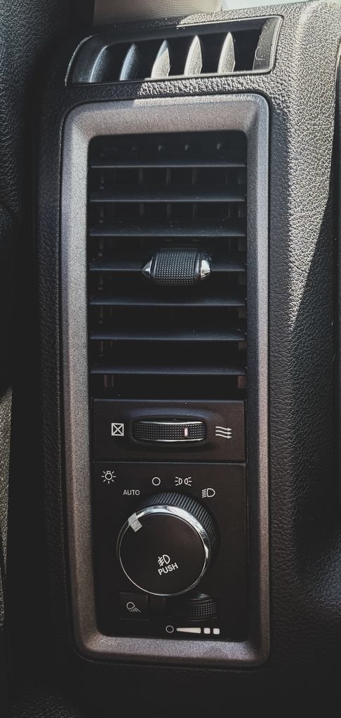 Used 2014 RAM 1500 Express AWD/4WD image 6