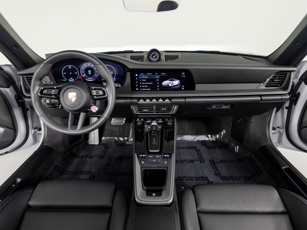 Certified 2025 Porsche 911 Carrera image 34