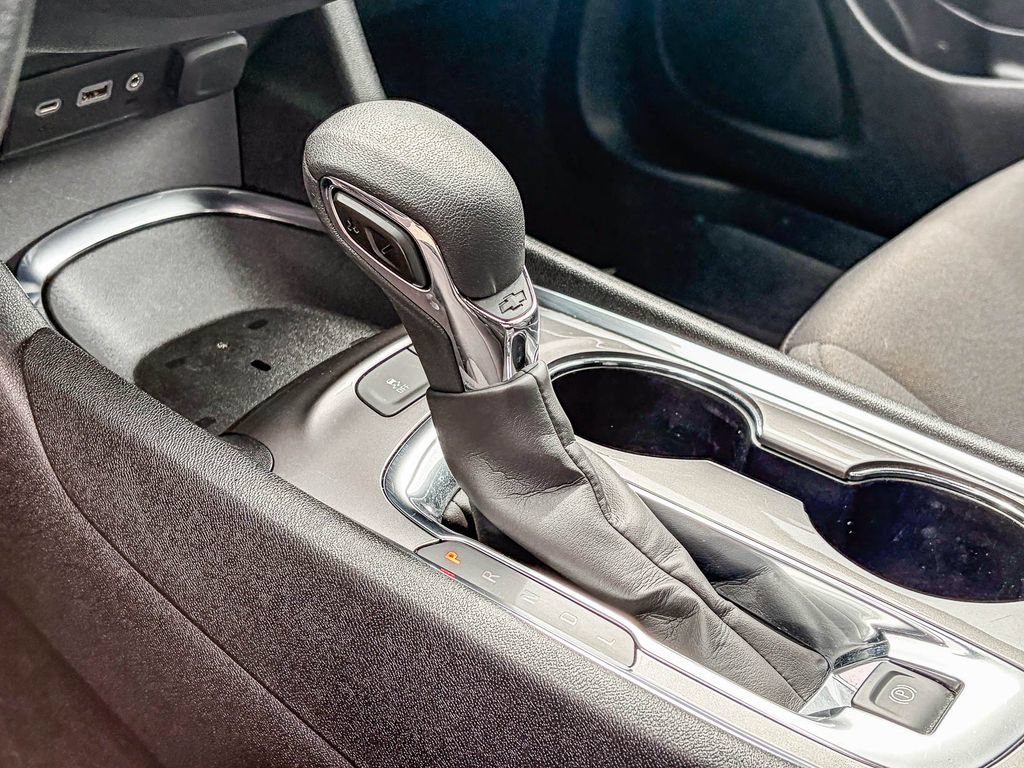 Used 2025 Chevrolet Malibu LT FWD image 42
