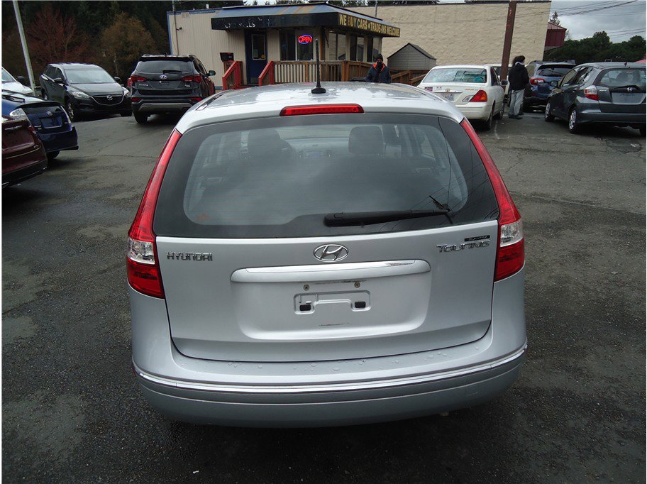 Used 2010 Hyundai Elantra GLS image 7