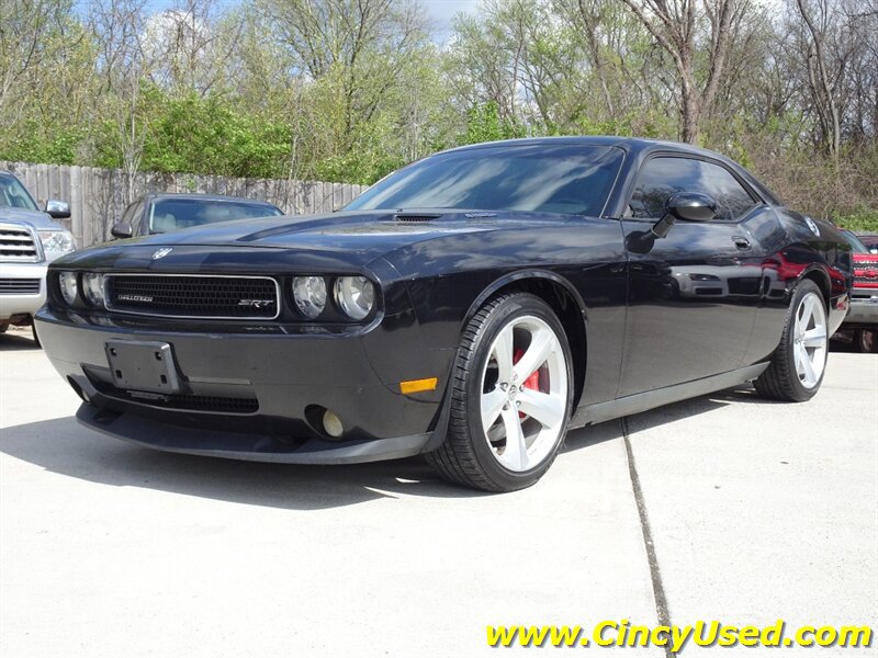 Used 2009 Dodge Challenger SRT8 w/ SRT Option Group II RWD image 3