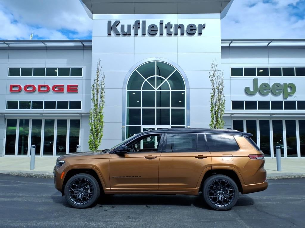 New 2026 Jeep Grand Cherokee L Summit w/ Obsidian Package AWD/4WD image 1