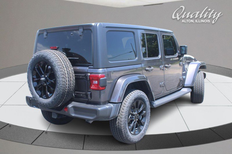 Used 2022 Jeep Wrangler Unlimited Sahara w/ Cold Weather Group image 4