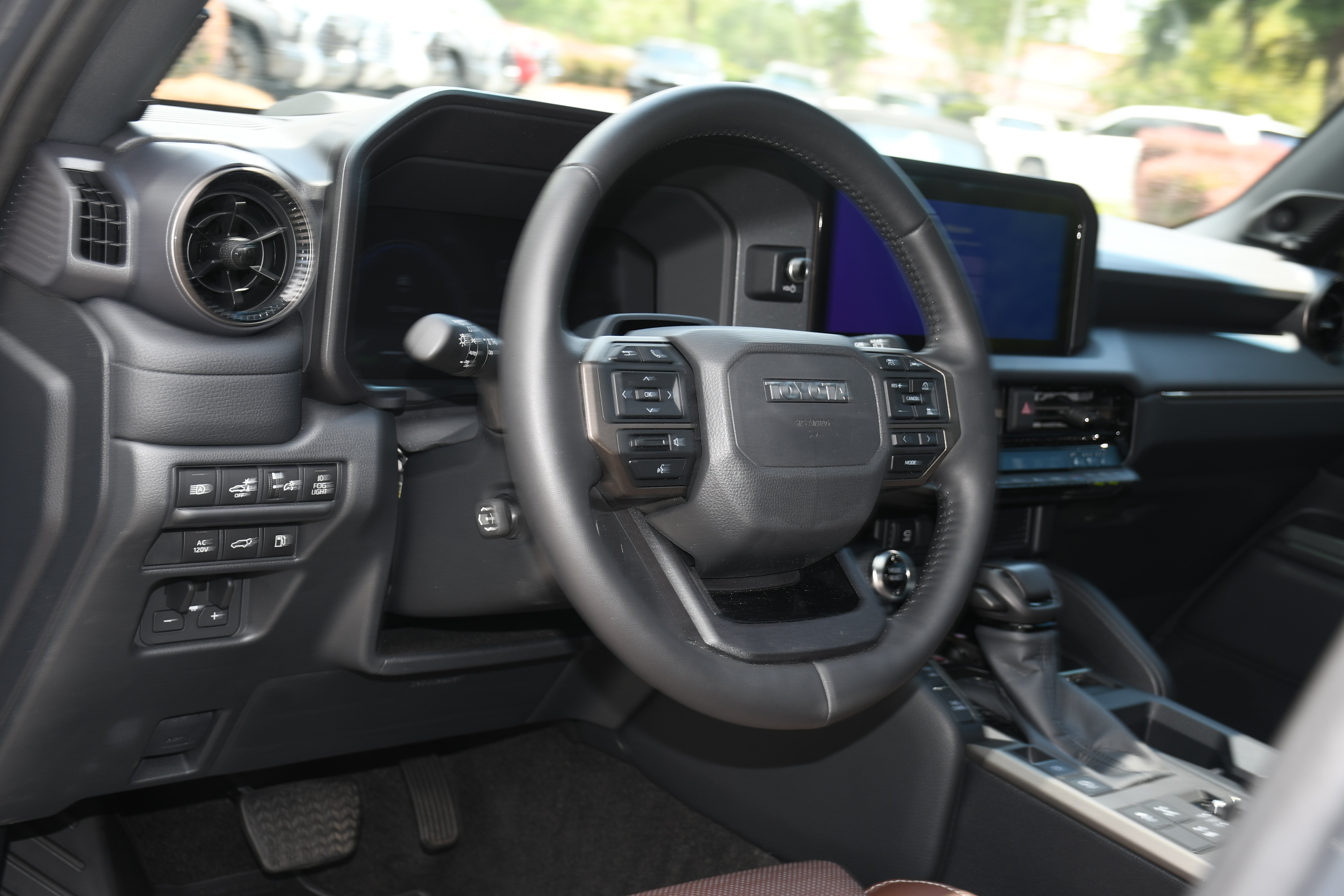 Certified 2025 Toyota Land Cruiser w/ Premium Package AWD/4WD image 9