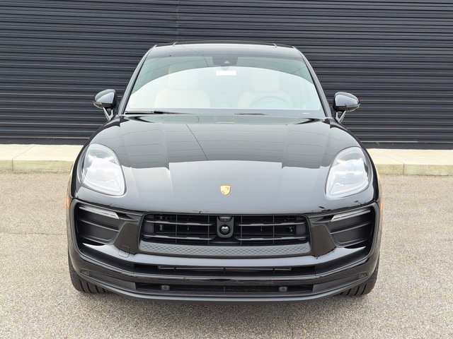 Used 2026 Porsche Macan AWD/4WD image 10