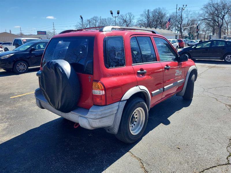 Used 2002 Chevrolet Tracker ZR2 image 2