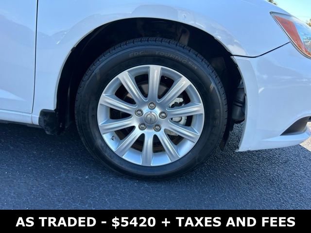 Used 2013 Chrysler 200 Touring image 9