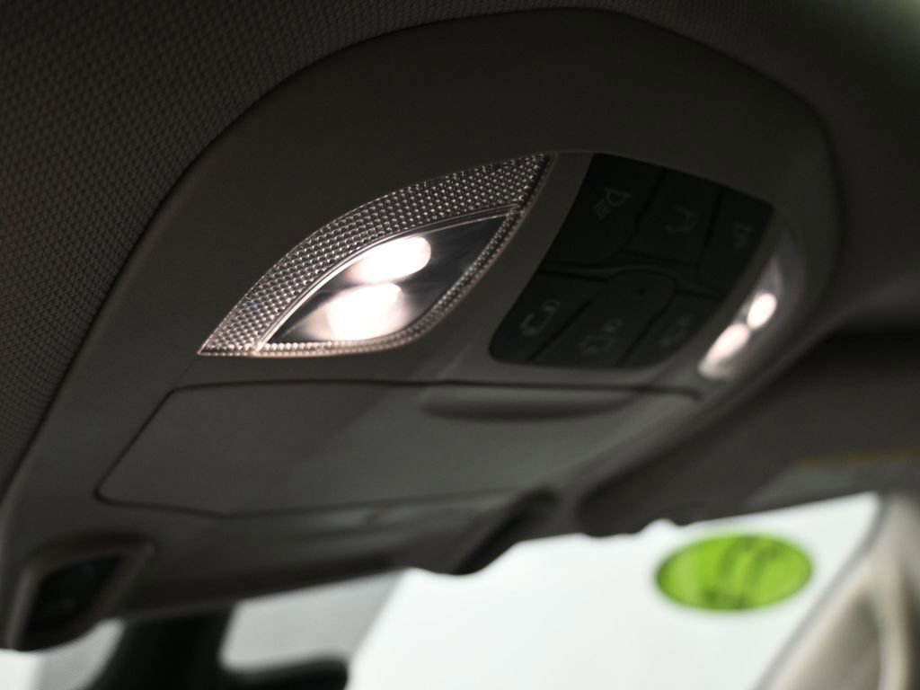 Used 2023 Chrysler Pacifica Limited FWD image 37