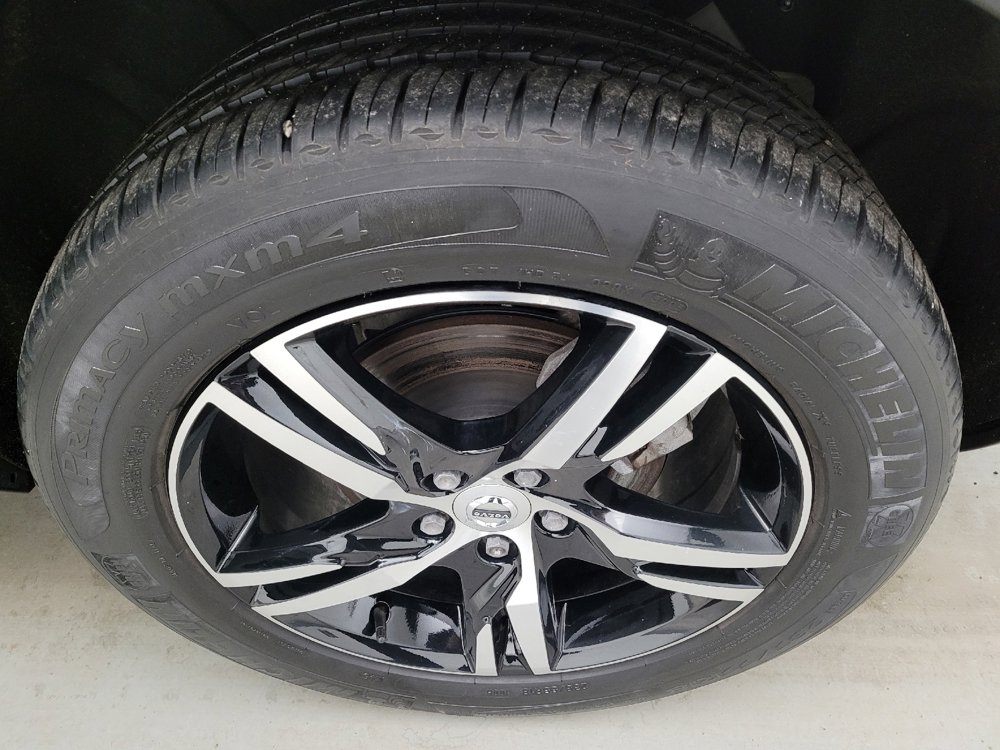 Used 2024 Volvo XC40 B5 Core image 31