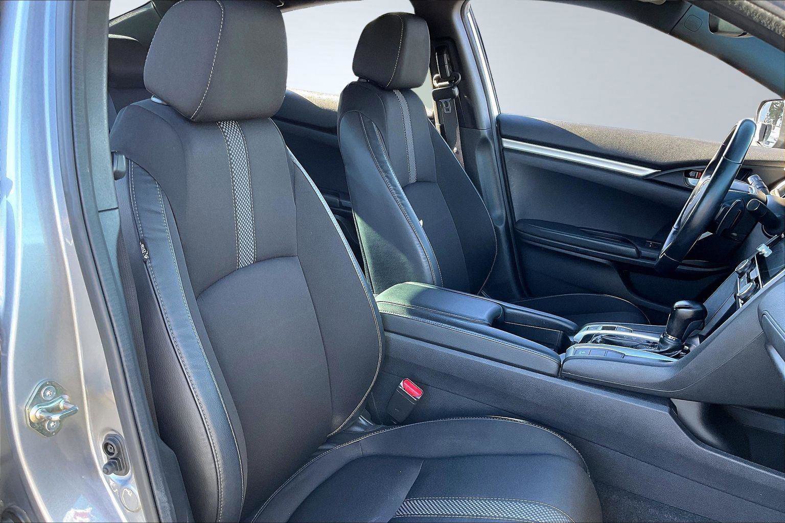 Used 2019 Honda Civic Sport image 7