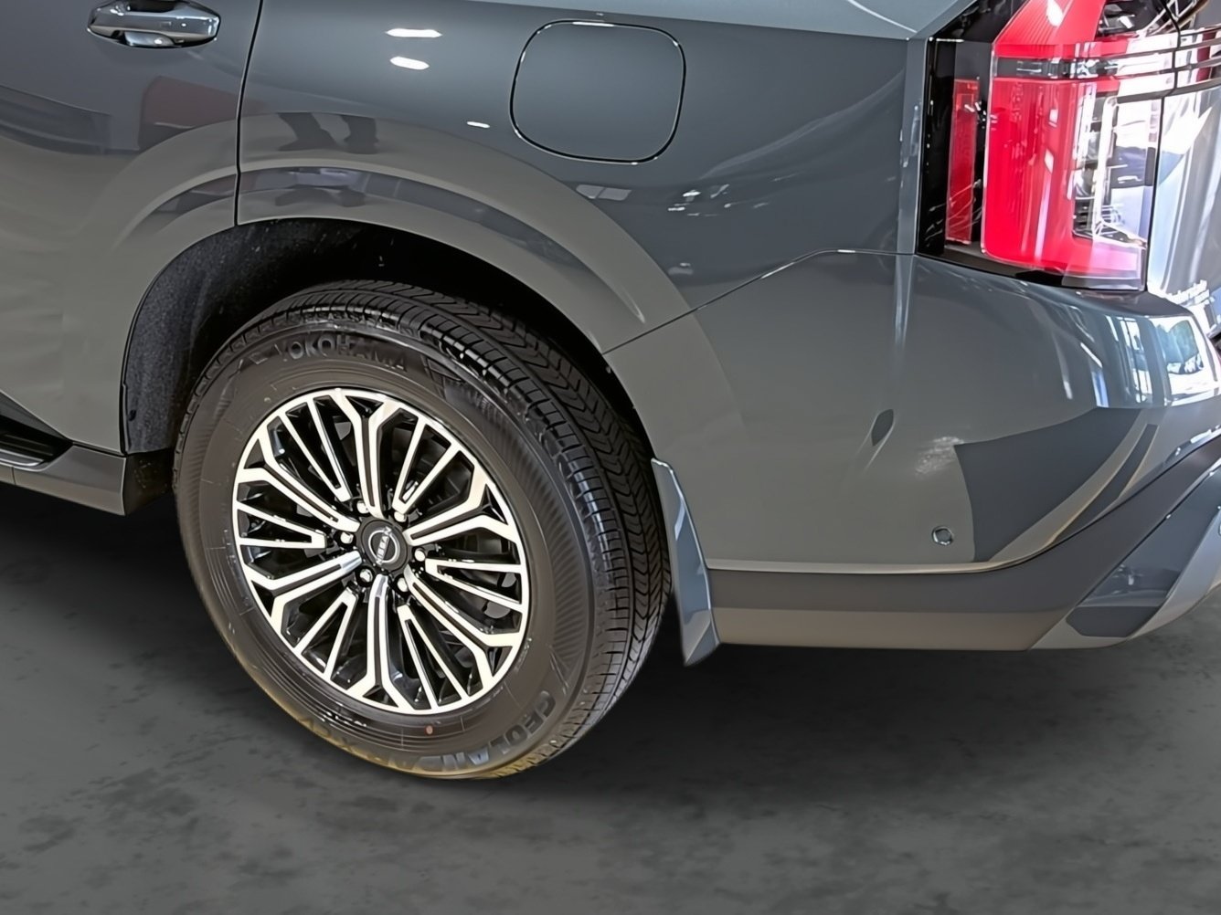 New 2026 Nissan Armada Platinum AWD/4WD image 11