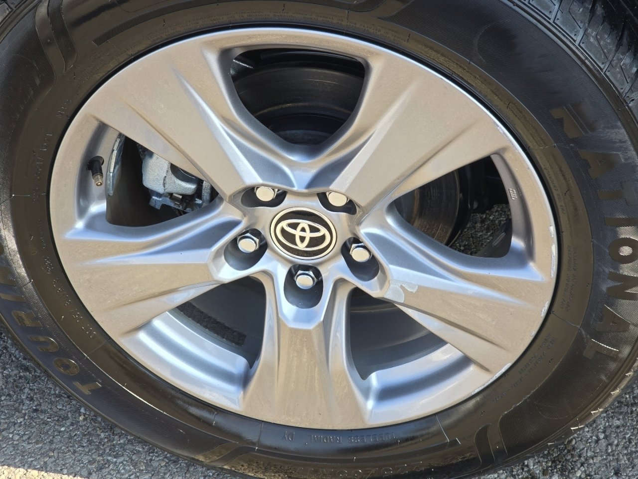 Used 2024 Toyota RAV4 LE image 9