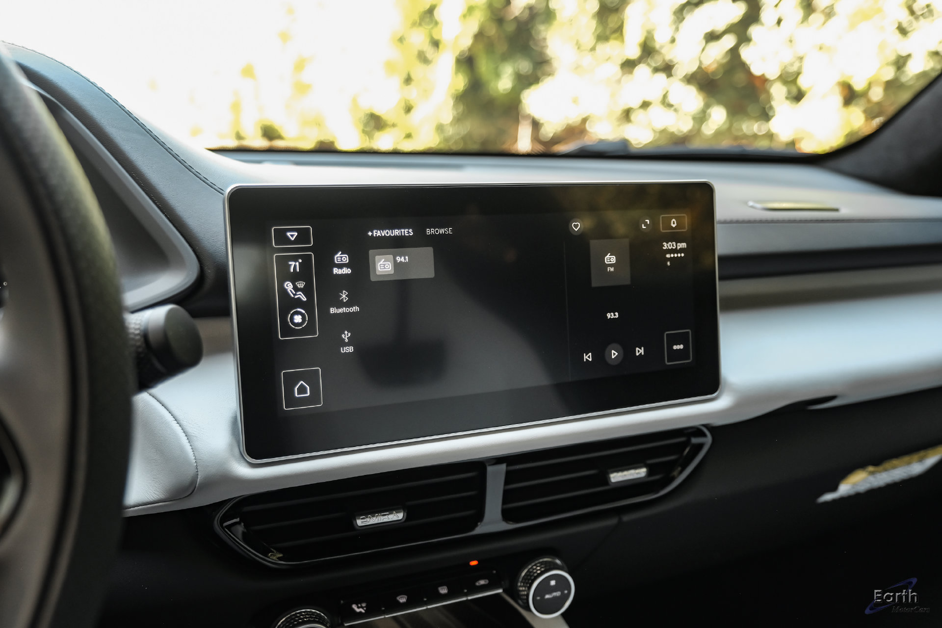 Used 2025 Lotus Emira RWD image 87