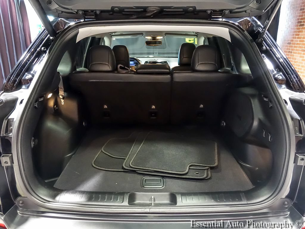 Used 2019 Jeep Cherokee Limited FWD image 23
