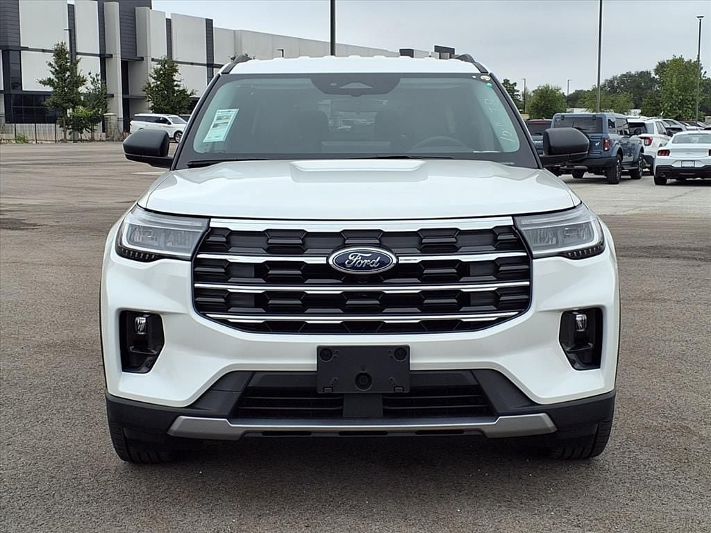 New 2026 Ford Explorer Active w/ Active Comfort Package RWD image 2