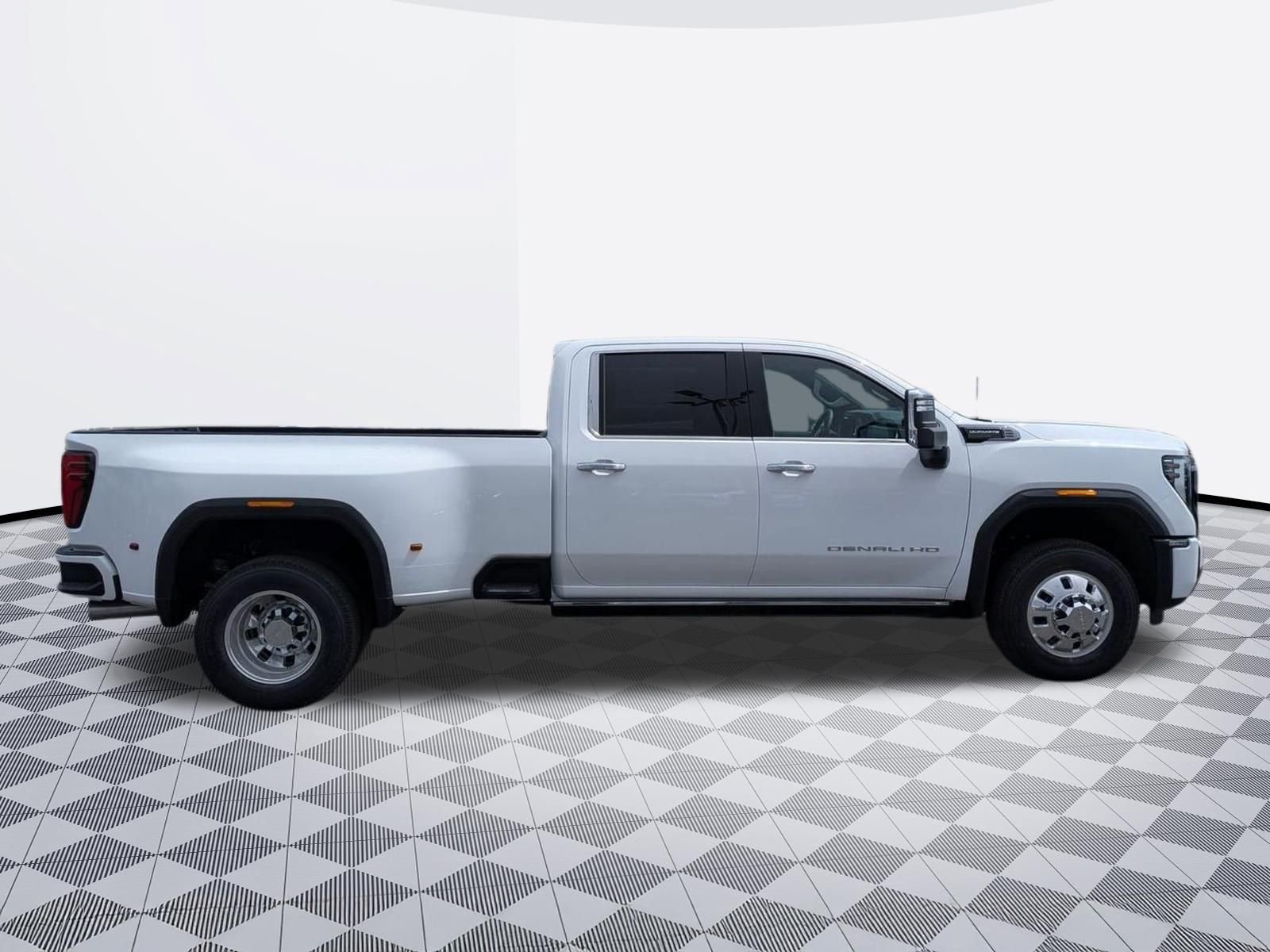 New 2026 GMC Sierra 3500 Denali Ultimate AWD/4WD image 4