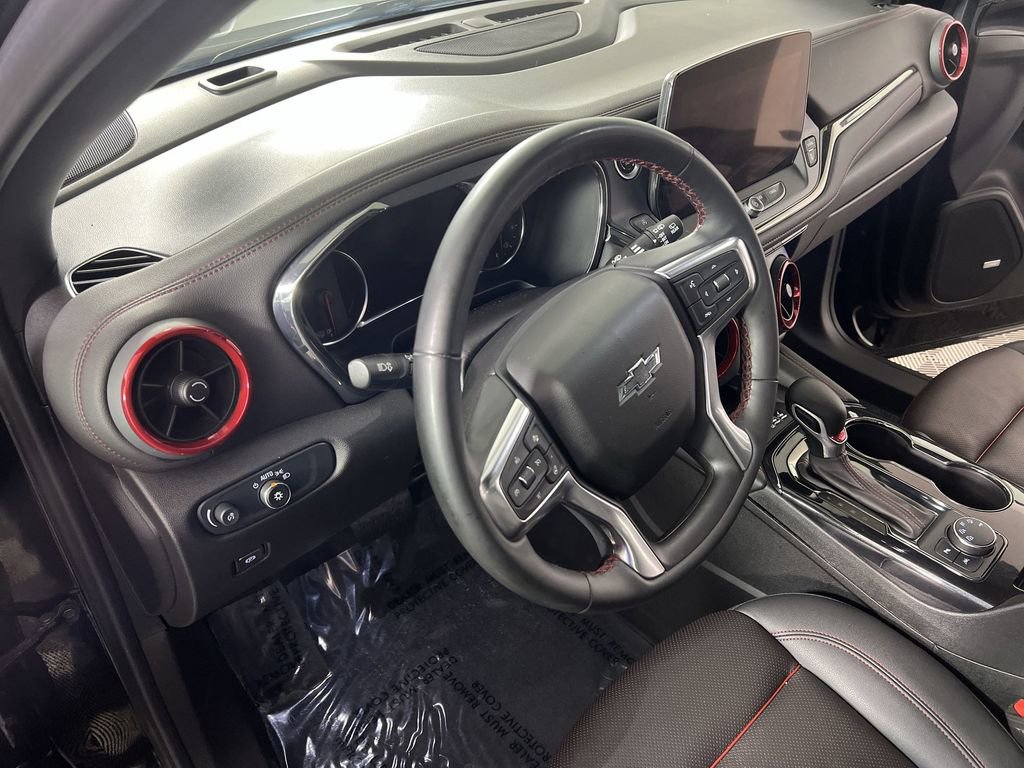 Used 2024 Chevrolet Blazer RS w/ Enhanced Convenience Package image 11