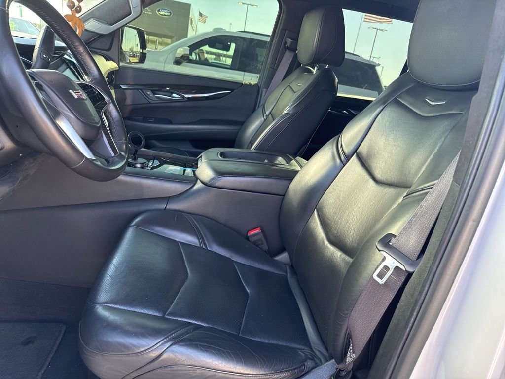 Used 2017 Cadillac Escalade Platinum image 6