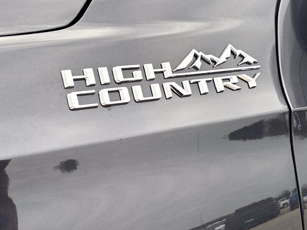Used 2026 Chevrolet Tahoe High Country AWD/4WD image 55