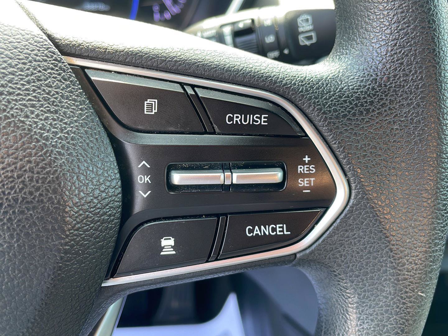 Used 2019 Hyundai Santa Fe SEL AWD/4WD image 16