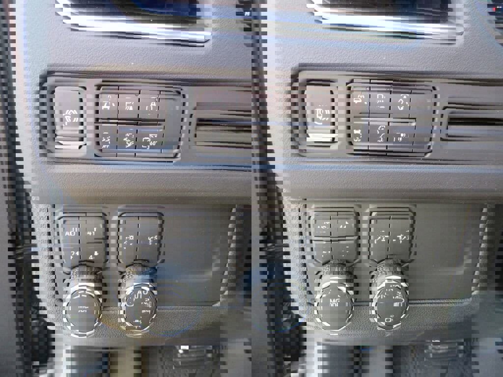 Certified 2024 Chevrolet Suburban Z71 w/ Luxury Package image 26